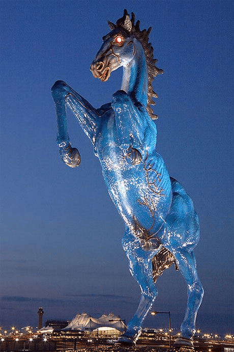 丹佛机场 “蓝色野马”雕像(Blue Mustang)