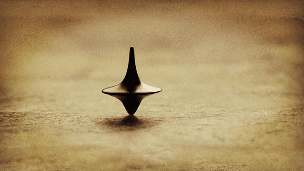 盗梦空间 Inception-陀螺(梦境与现实的Totem) 盗梦空间 Inception-陀螺(梦境与现实的Totem),來自《道具也瘋狂》,身份是「<p data-start="229" data-end="391"><strong data-start="229" data-end="235">名称</strong>:图腾陀螺(Totem)</p>
<p data-start="229" data-end="391"><strong data-start="248" data-end="256">登场作品</strong>:《盗梦空间》(Inception, 2010,科幻惊悚片)</p>
<p data-start="229" data-end="391"><strong data-start="277" data-end="284">持有者</strong>:原为妻子梅尔,后传给多姆·科布(莱昂纳多饰)</p>
<p data-start="229" data-end="391"><strong data-start="312" data-end="320">身份设定</strong>:梦境与现实的界限检测物/科布专属信念工具/现实与潜意识之间的哲学锚点</p>
<p data-start="229" data-end="391"><strong data-start="358" data-end="366">代表特征</strong>:不断旋转/质地独一无二/在梦境不会倒/现实必然倾倒</p>
」