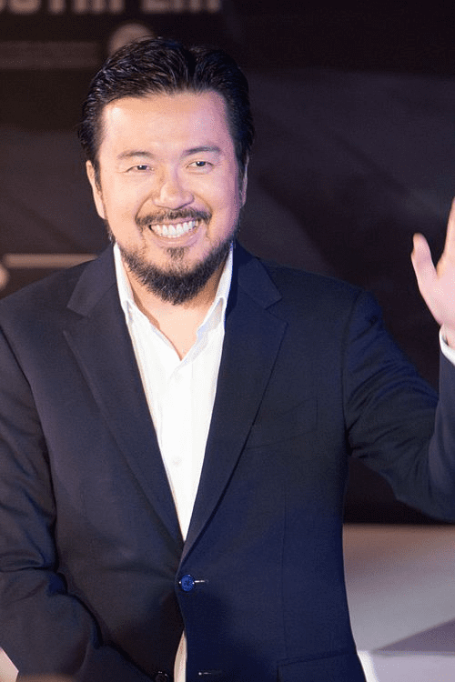 《速度与激情 》导演林诣彬(Justin Lin)
《速度与激情 11》